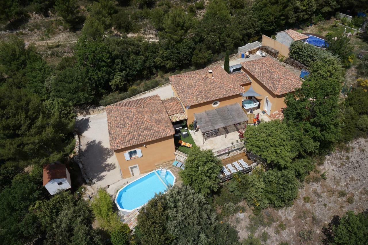 Maison D'Hotes La Garenne Puyloubier Bagian luar foto