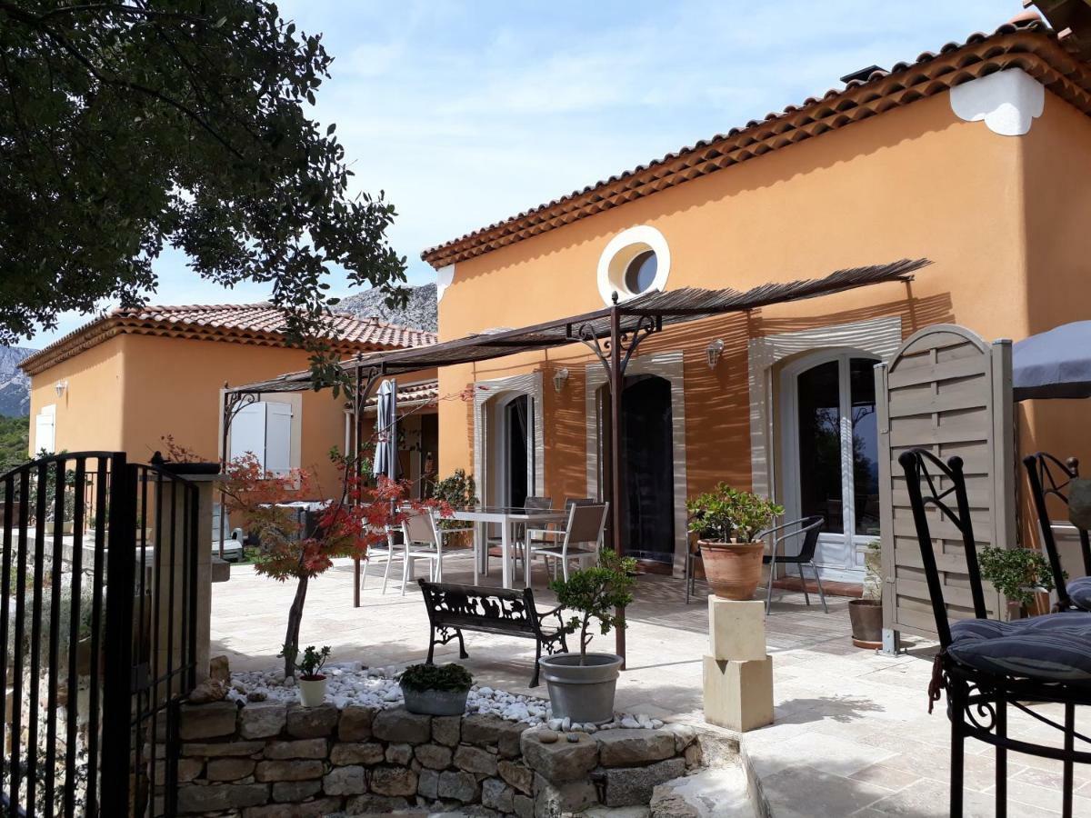 Maison D'Hotes La Garenne Puyloubier Bagian luar foto