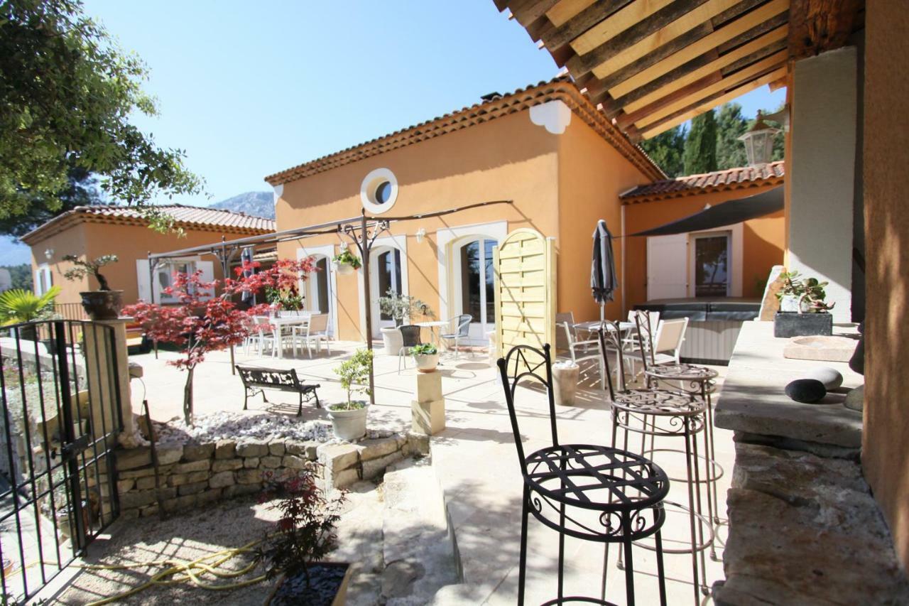 Maison D'Hotes La Garenne Puyloubier Bagian luar foto